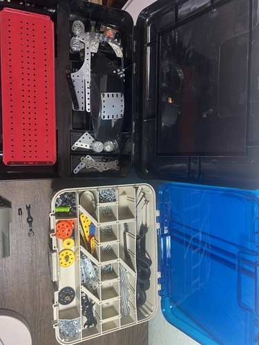 Meccano Erector Sets W/Carry Case 3 Manuals + Power Tool READ - Picture 2 of 11