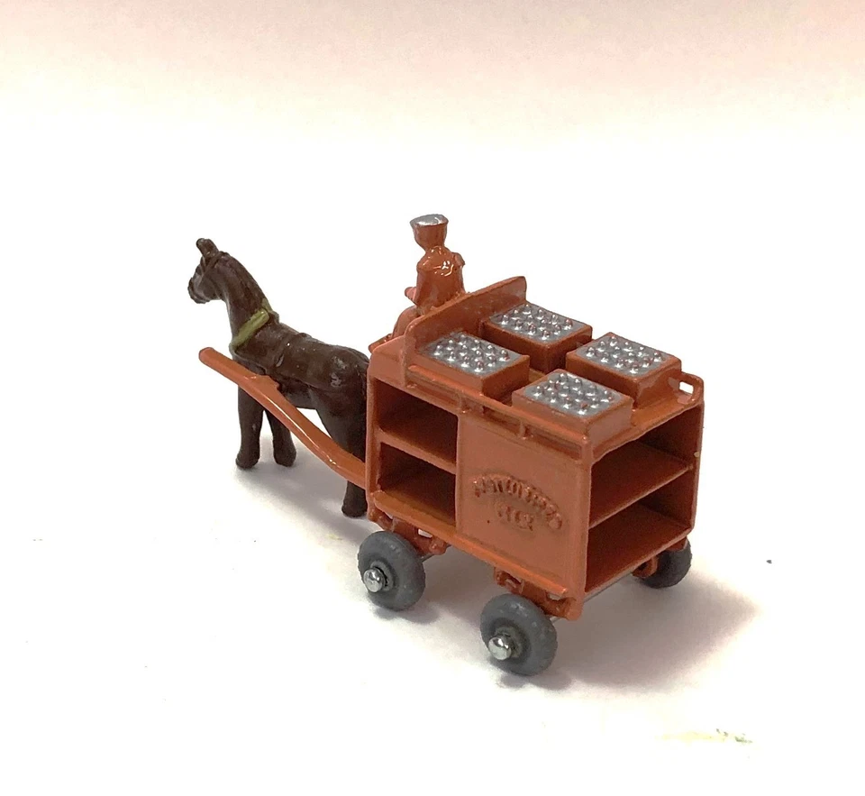 Expertly Restored Vintage Lesney Matchbox 7a Silver Crate Milk Float, repro box. - Image 1 of 4