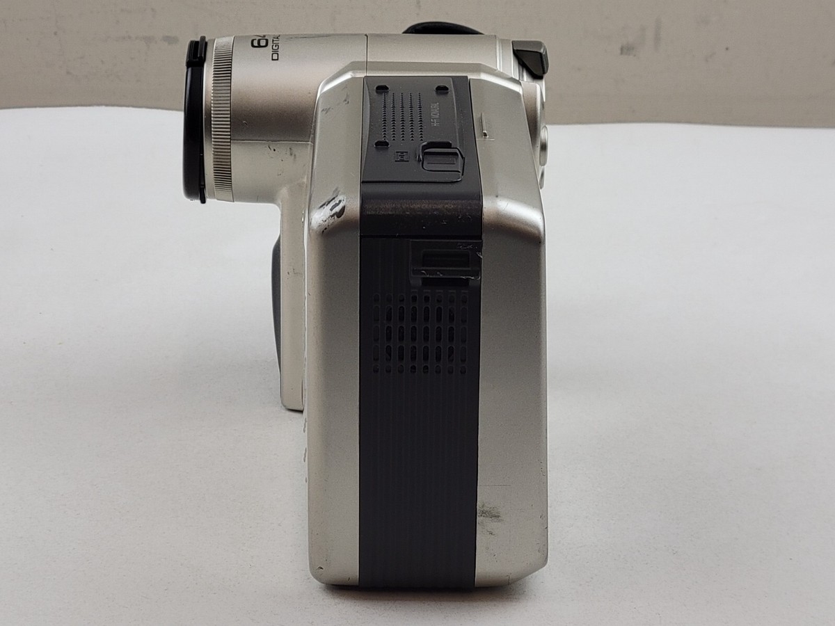 Sharp ViewCam VL-E685 Video8 8mm Tape Video Camera Camcorder
