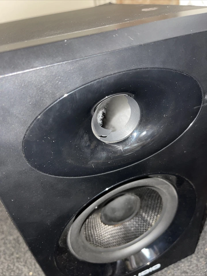 M-Audio BX5 Graphite 5" Powered Studio Monitor - Image 2 of 4