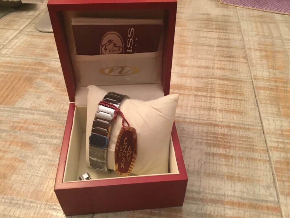 Reloj Oniss Hombre Esfera Negra Tono Plateado Acero Inoxidable ON329 Nuevo Foto 2 de 4