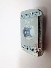 B-LINE UNISTRAT NUT 228 ZINC- LOT 76