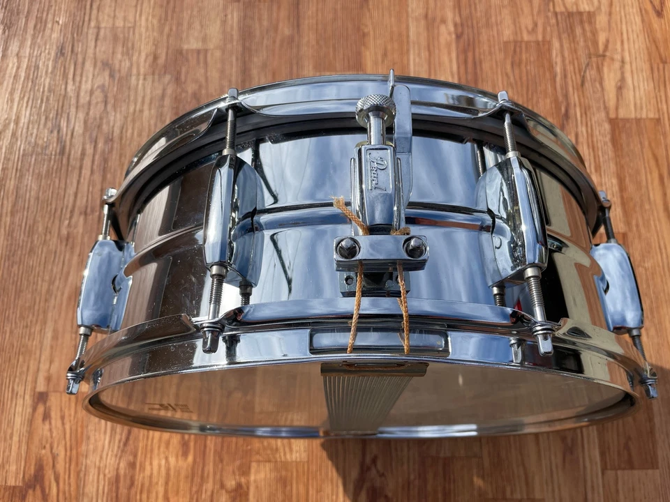 Espejo de tambor Pearl Standard Steel 5,5x14 años 2000 cromado SS1455 Foto 4 de 4