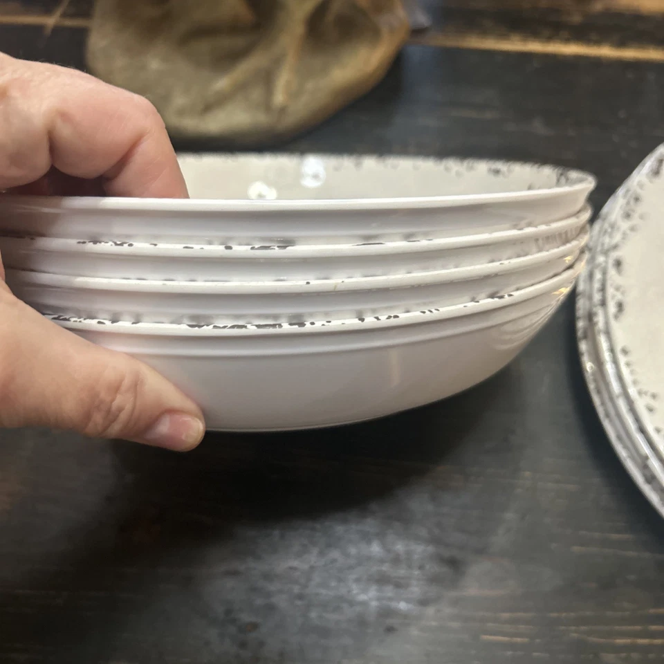 Juego de 8 piezas de melamina Tommy Bahama beige crema craquelada 4 platos de cena 4 cuencos  Foto 3 de 4