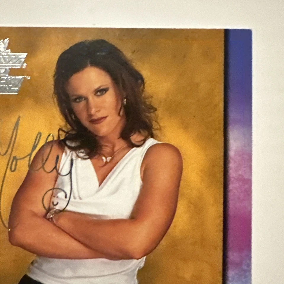 Molly Holly 2002 FLEER WWE RAW vs SMACKDOWN WRESTLING QUEEN OF THE RING #75 - Image 3 of 4