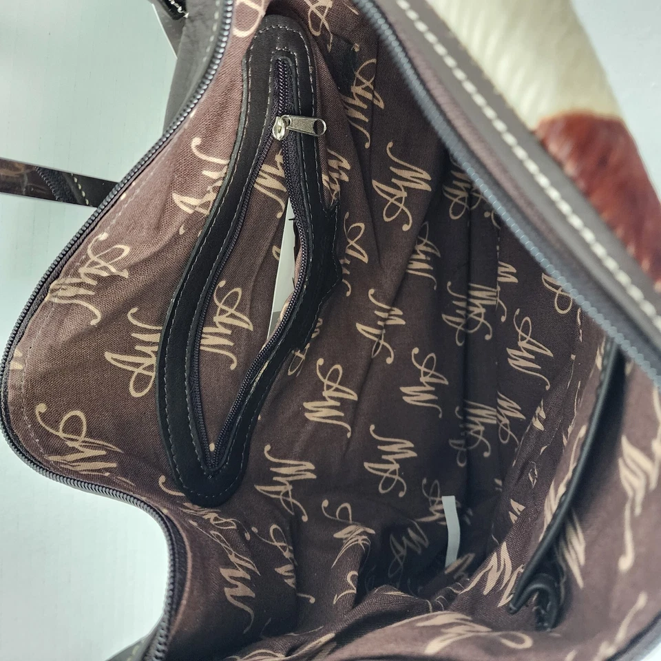 Bolso de Hombro AMERICAN WEST Piel de Vaca Tachuelas de Pelo Acento Múltiples Bolsillos De Colección Nuevo con Etiquetas Foto 3 de 4