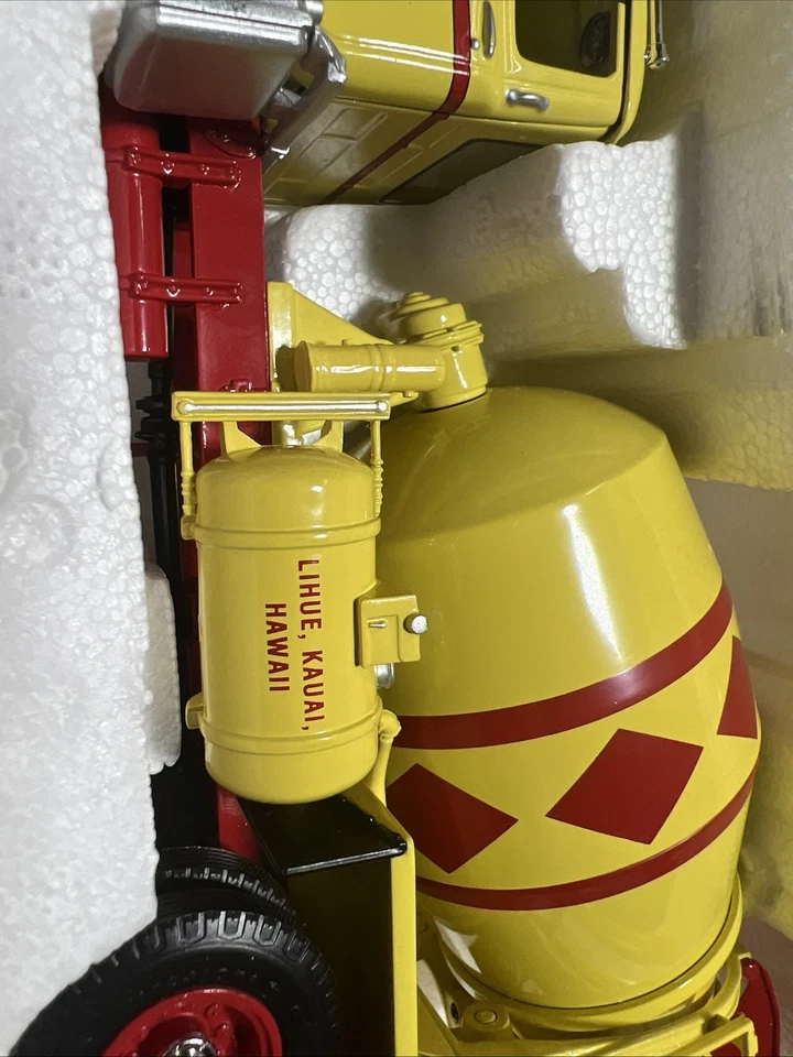 MEZCLADORA DE CONCRETO HALE KAUAI MACK MODELO R PRIMERA MARCHA 1/34 EN CAJA ORIGINAL #19-2620 Foto 4 de 4