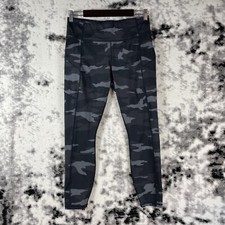 Athleta Camo Contender 7/8 Tight Womens Size Medium Gray Camo Gym Training
