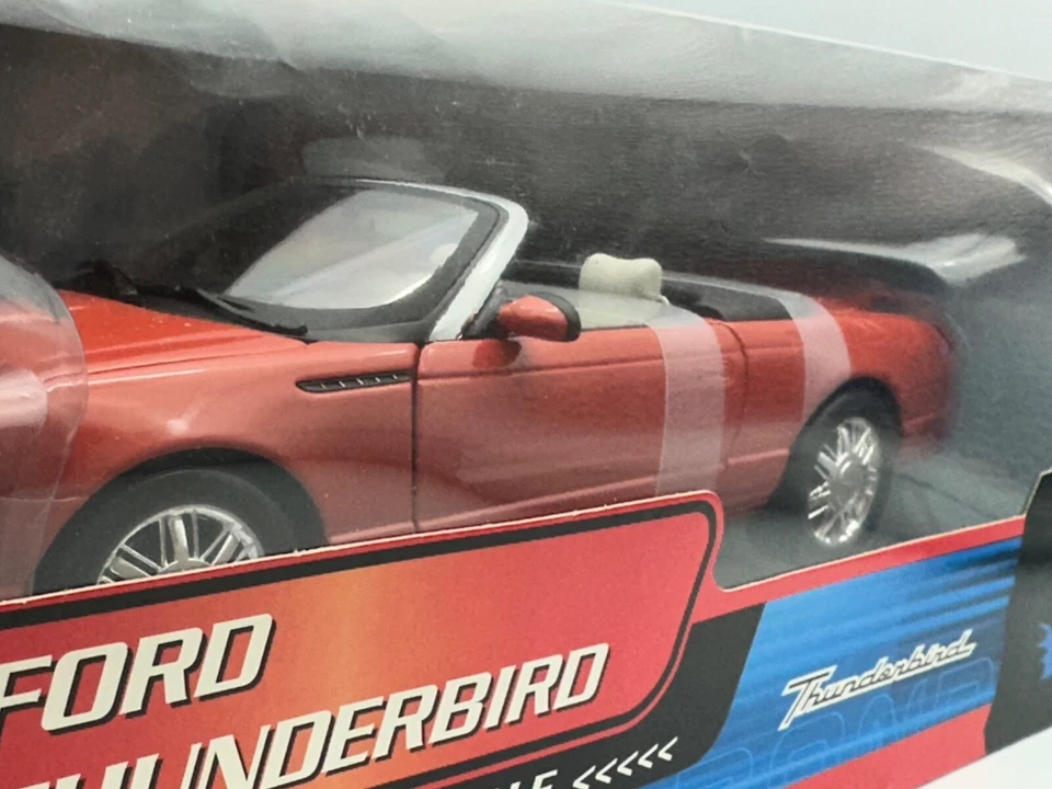 Pauls' Model Art James Bond 007 Ford Thunderbird, 1:18 Scale, Boxed, Lot A - Image 3 of 4