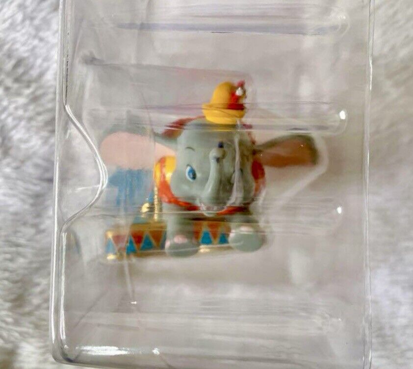 Disneyland Dumbo The Flying Elephant Photo Spot Mini Figure Disneyland Dumbo The Flying Elephant Photo Spot Mini Figure
