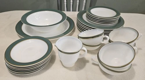 Vtg. Pyrex Dish Set Milk Glass w/Green & Gold Rings 26 Pieces