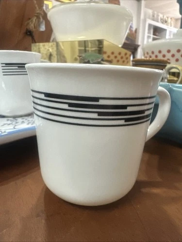 Vtg 8 pc Corning Optic White & Black Coffee Mugs Cups Black Design Tea USA