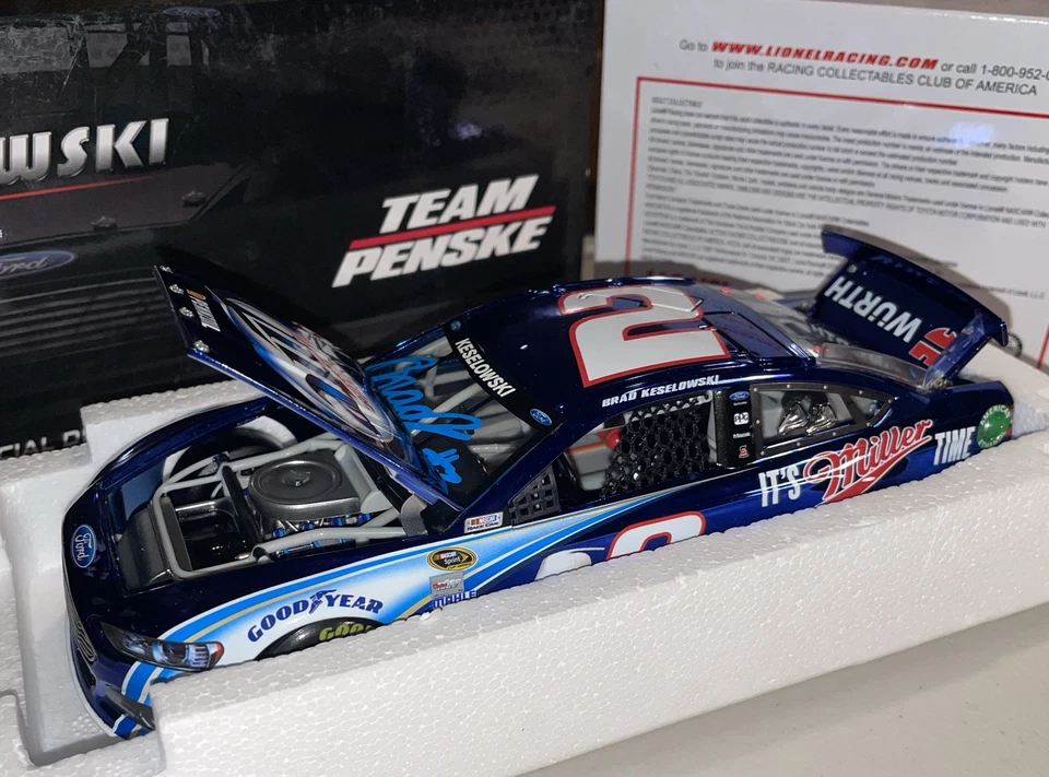 Brad Keselowski #2 Autografiado Color Cromo Miller Lite 2014 NACAR Diecast 1/72 Foto 4 de 4