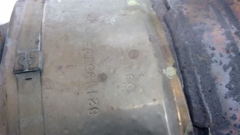 Dodge Promaster Ram 1500 2014-2021 convertidor catalítico delantero OEM 68190012AB Foto 2 de 4