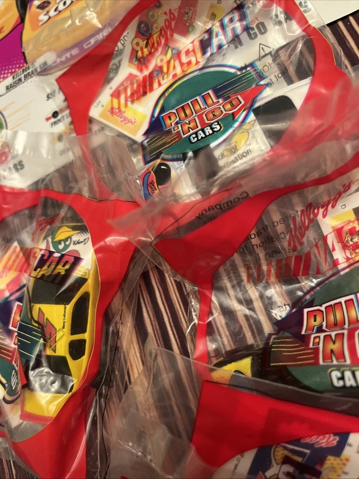 Lote De 8 Coches Pull 'N Go Hot Wheels Premio Cereal Kellogg's con 4 Paneles De Caja Foto 4 de 4