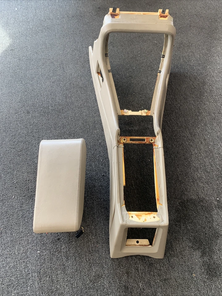 1993 1994 Jaguar XJ6 VANDEN PLAS передняя центральная консоль бежевый / желтовато-коричневый OEM - Изображение 3 из 4