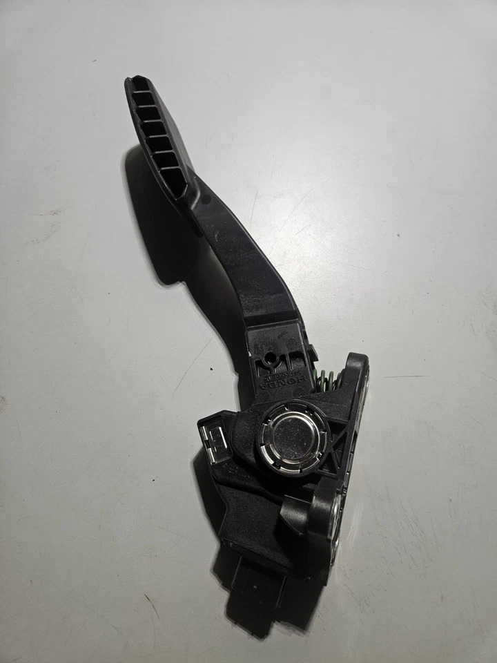 OEM 2013-2015 HONDA CIVIC GAS PEDAL ACCELERATOR THROTTLE SENSOR - Image 3 of 4