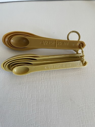 VTG Measuring Spoons Olive Nesting Set 6 Foley Tupperware -like style + 4 Yellow - Picture 2 of 3