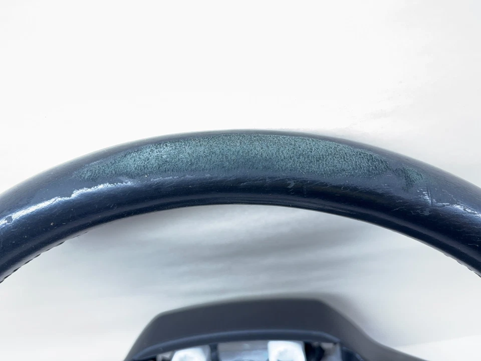 Volante de cuero térmico Ram 1500 2500 3500 2013-2018 negro 1VA56DX9AF usado Foto 2 de 4