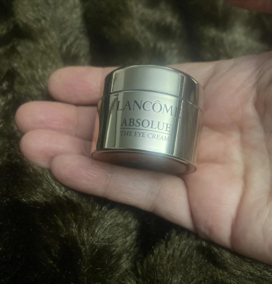 Crema revitalizante para ojos Lancome Absolue con extractos de rosas 5 ml 0,16 oz TAMAÑO DE VIAJE Foto 3 de 4