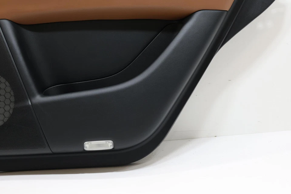 Panel de moldura de puerta trasera Infiniti QX80 2018-2021 RH 829761LA0A 254211V90A Foto 4 de 4