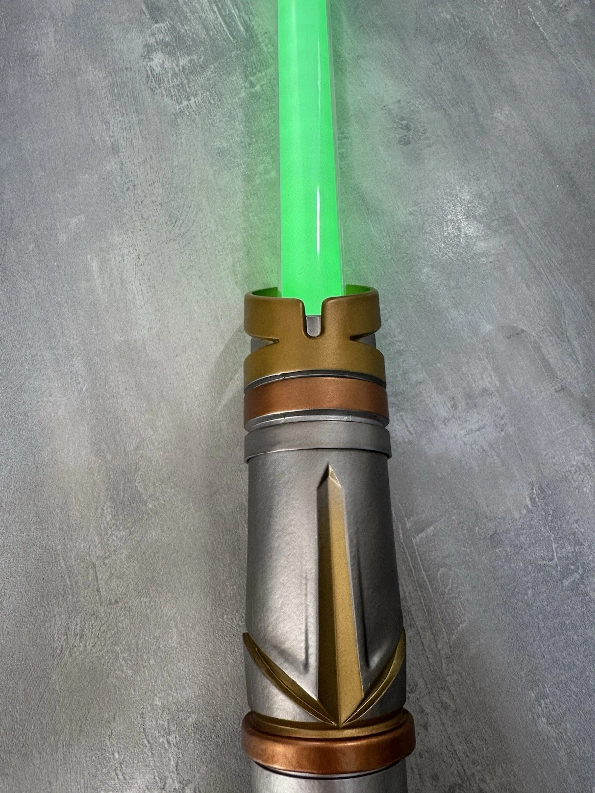 Savi's Workshop Handbuilt Lightsaber Protection & Defense Green Case Brand New 2