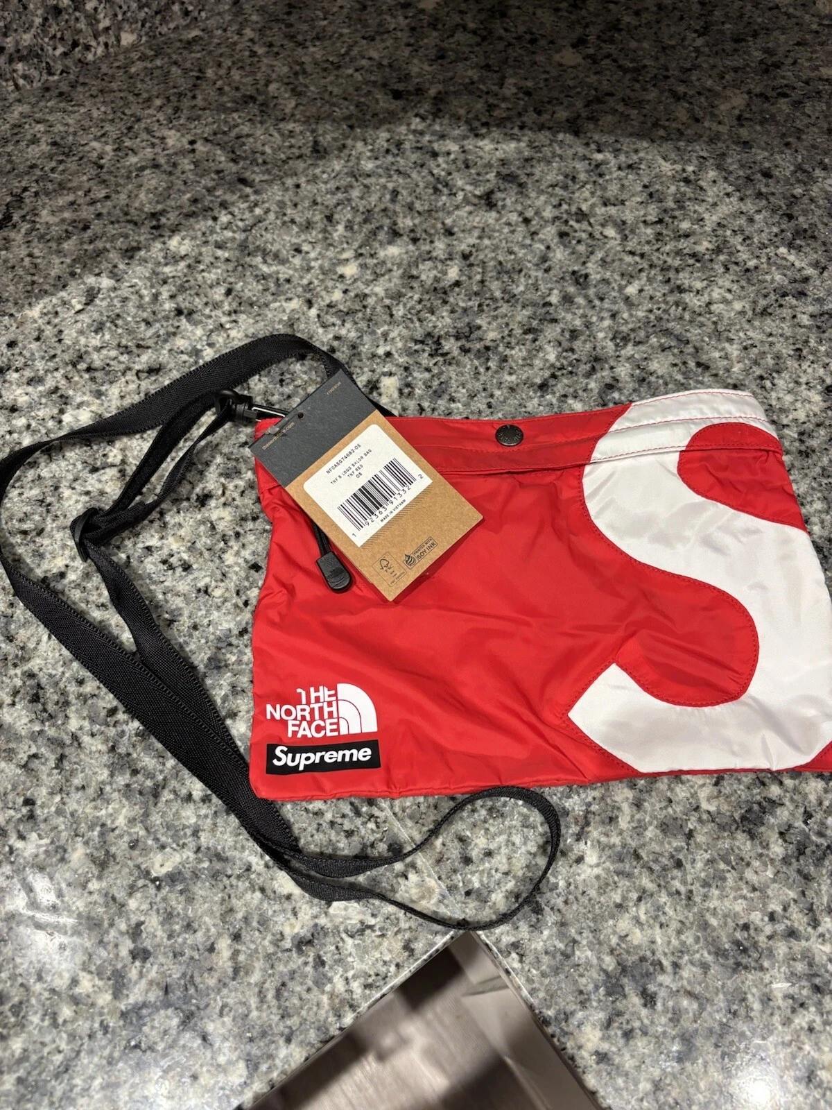 Sac bandoulière rouge logo The North Face X Supreme S d'occasion 2018