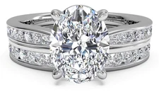 Bright 2.50CT White Oval Cut Simulated Sapphire Wedding Bridal Women's Ring Set