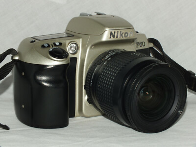 Nikon　F-60 DパノラマAFニッコール28-80mm. F3.5~5.6 Nikon F60 film camera, AF Nikkor 28-80mm 1:3.5-5.6 D zoom