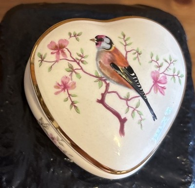 Royal Worchester Fine Bone China Palissy Trinket Pot Heart Shape Chaffinch Gold