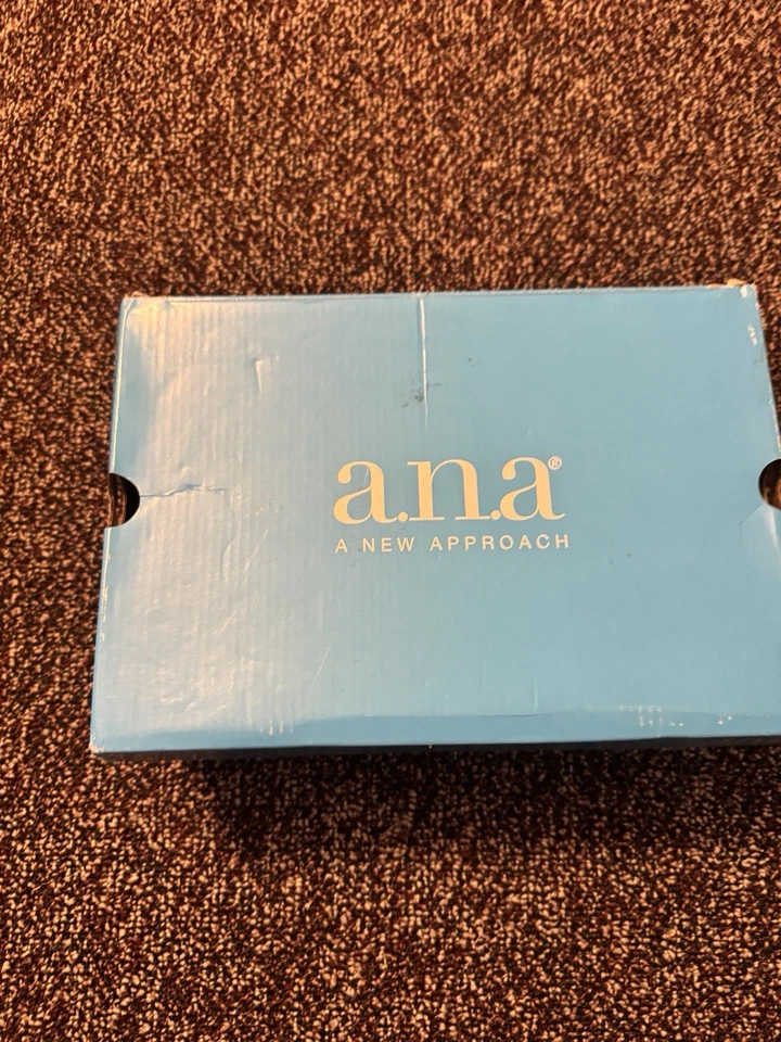 n.a Audrey Brooke Gold Block Heel Sandals with Rhinestone Embellishment Size 10 - Image 3 of 4