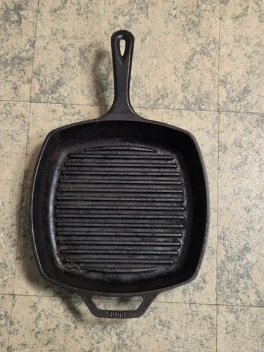 Lodge Vintage Cast Iron Square Griddle Pan Skillet Grill Ribs 8SGP 10.5" USA ✅