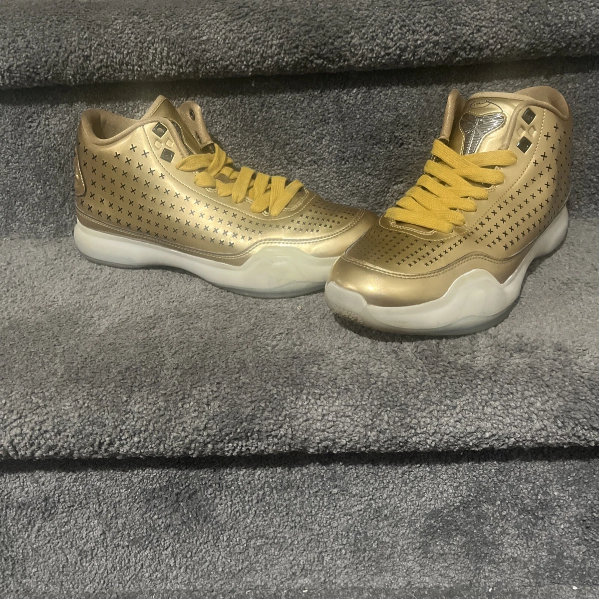 Nike Kobe 10 EXT Mid Liquid Gold for Sale | Authenticity