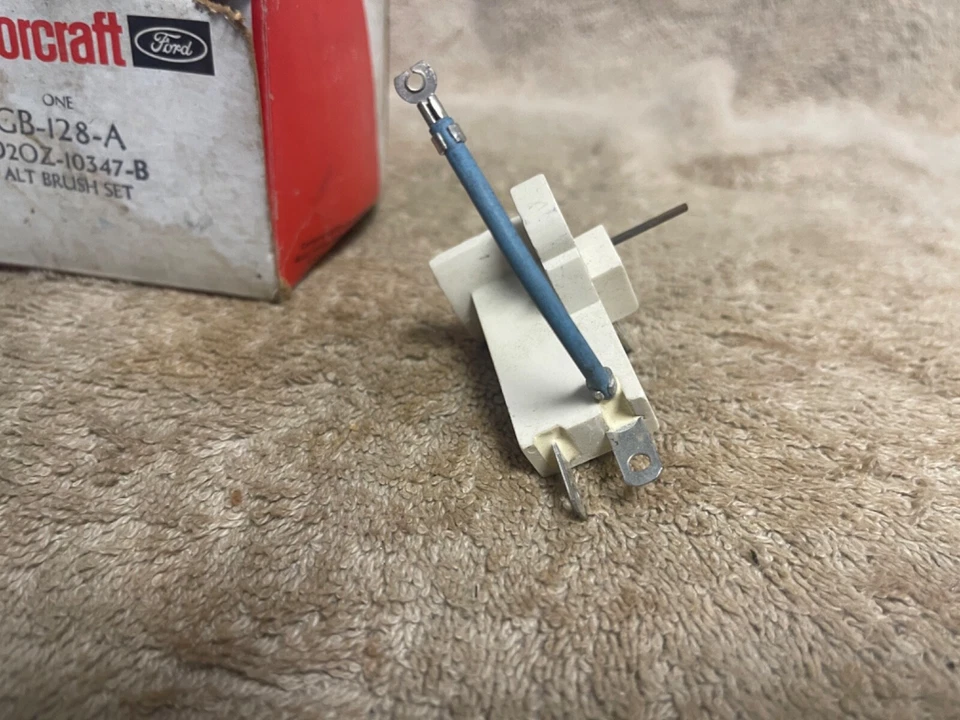 NOS FORD D2OZ-10347-B GB-128-A 1972-76 TORINO GRAN TORINO ALTERNATOR BRUSH - Image 4 of 4