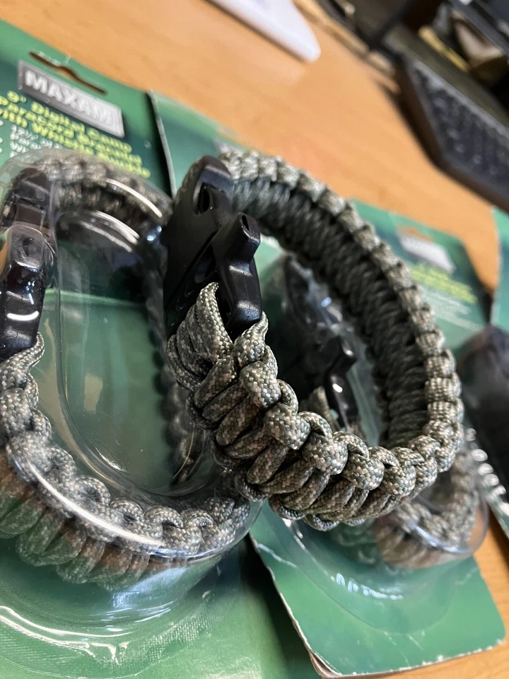 9 Pulseras Maxam 9" Paraccord con Silbato y Cordón de Paracaídas de Emergencia de 12.5' Foto 3 de 4
