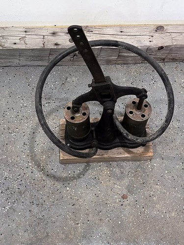 Antique Dive Shallow Water Dive Pump - Picture 7 of 7