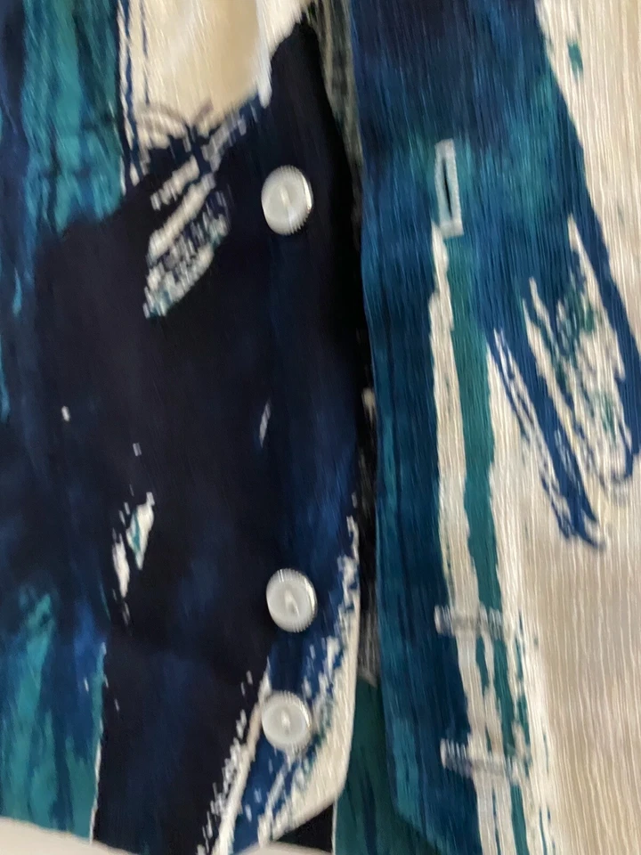 VTG 1950's Iolani Hapa Jac Hawaiian Shirt marked M FITS SMALL Length is 24.5 XS - Image 3 of 4