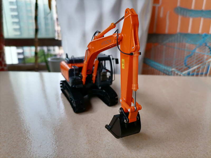 1:50 ZAXIS200-5G Excavating Machinery HITACHI DIECAST Truck Pre