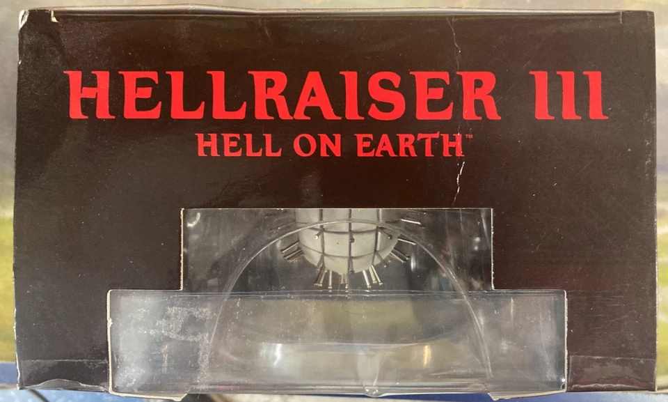 Figura estilizada de lujo Hellraiser 3 Hell On Earth Pinhead Mezco Foto 3 de 4