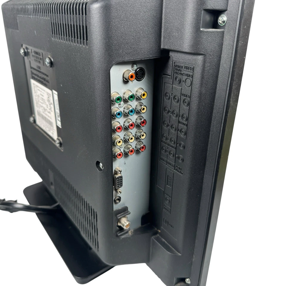 Sanyo DP19648 19" LCD HDTV 720p Retro Gaming Television / Monitor VGA Input - Image 4 of 4