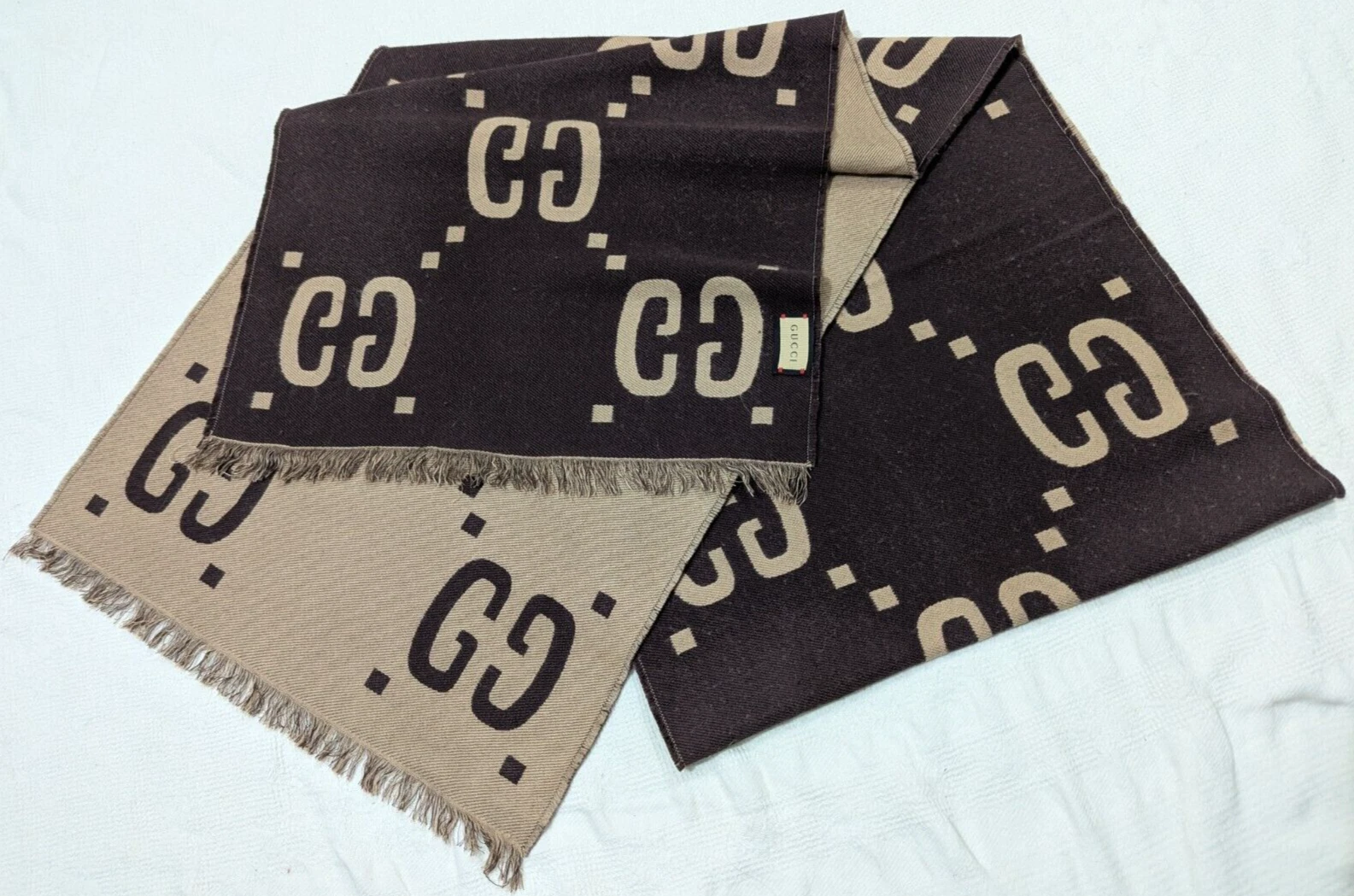 Écharpe silencieux GUCCI Jumbo GG laine jacquard soie motif GG