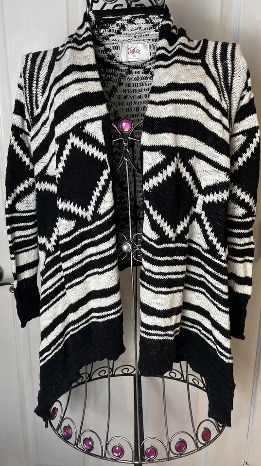 Suéter Cárdigan Justice Talla 10 Blanco y Negro Manga Larga Frente Abierto Tejido Foto 2 de 4