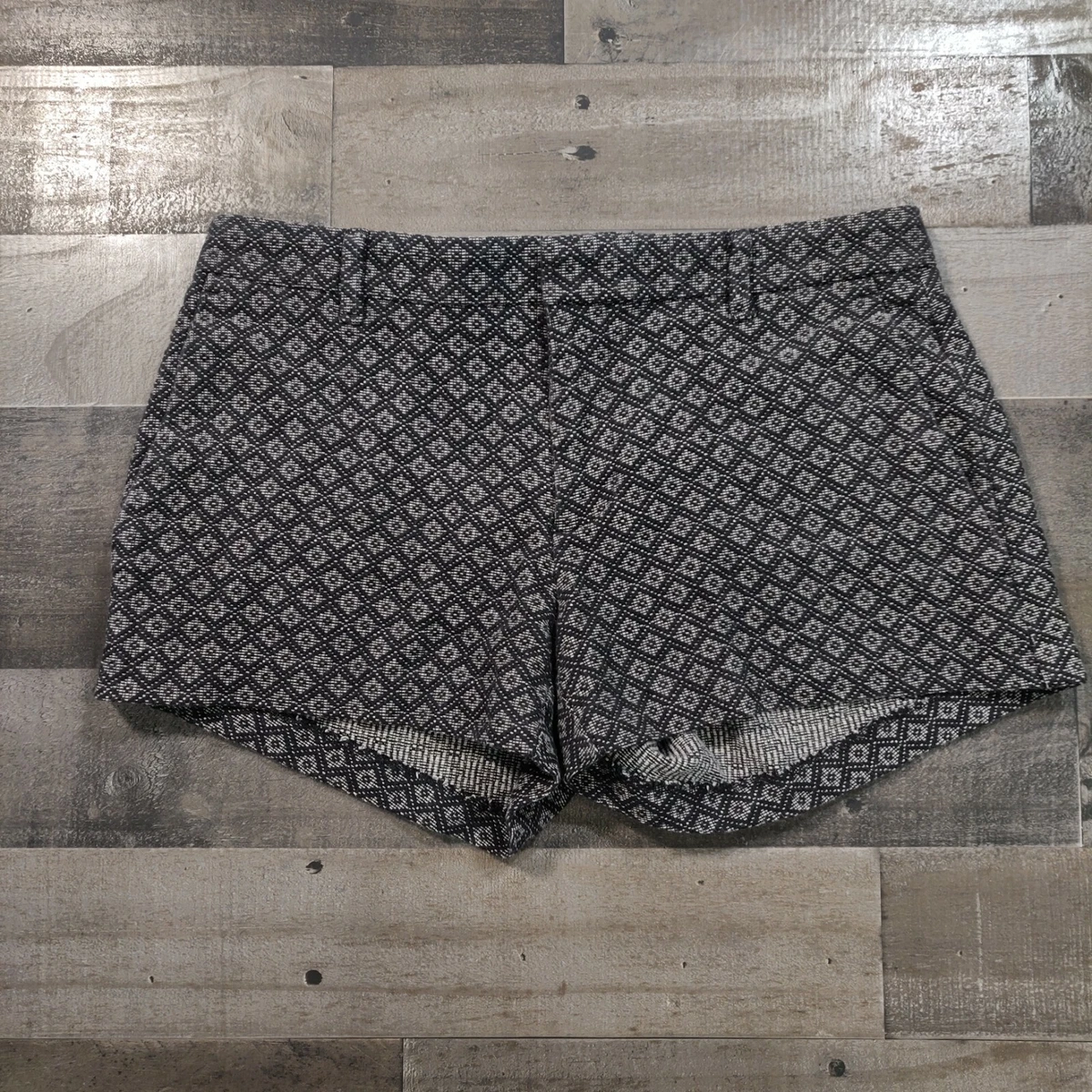 Banana Republic Shorts Womens 0 Black Hot Pants Mid Rise Diamond Pattern Casual