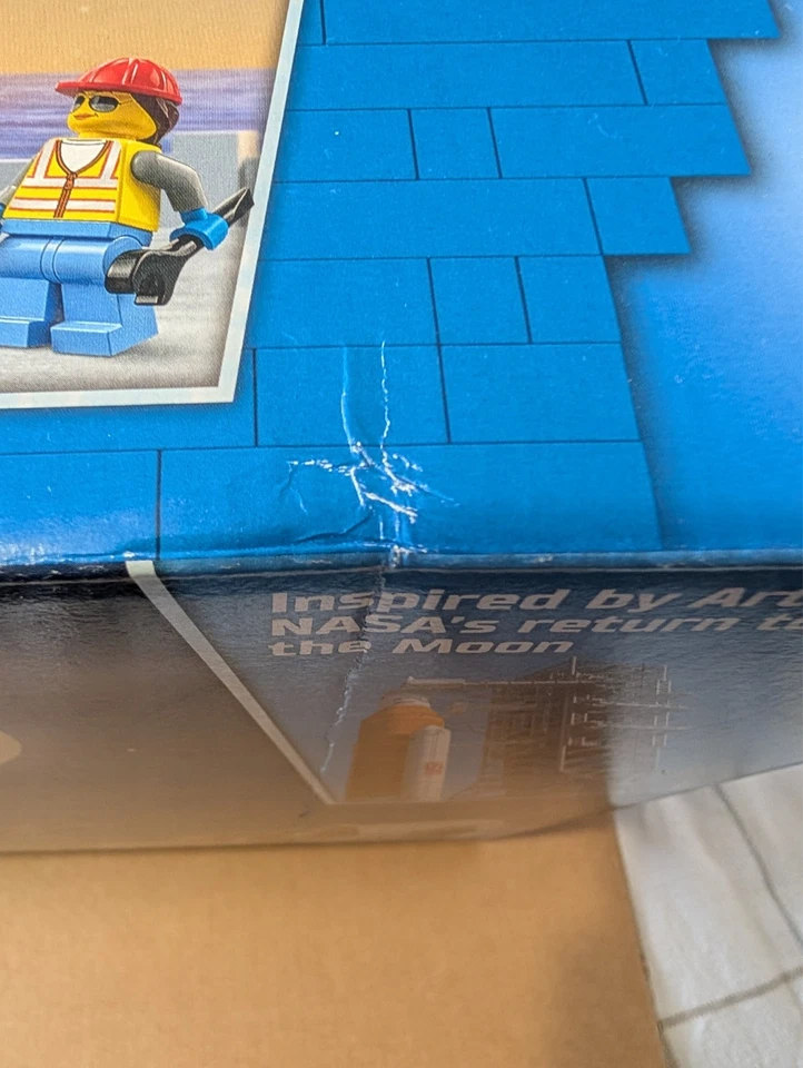 Lego 60351 City Rocket Launch Centre RETIRED PRODUCT - NEW SEALED - Free Postage - Image 2 of 2