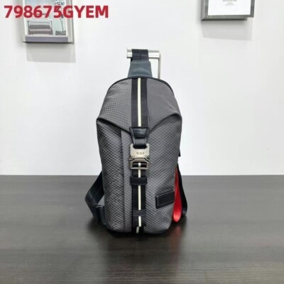 TUMI TAHOE Bozeman Sling Body Bag 798675 Black Shoulder Rare Mode