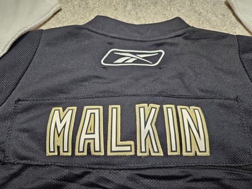 Evgeni Malkin Pittsburgh Penguins NHL #71 Youth Size S/M Reebok - Picture 11 of 12