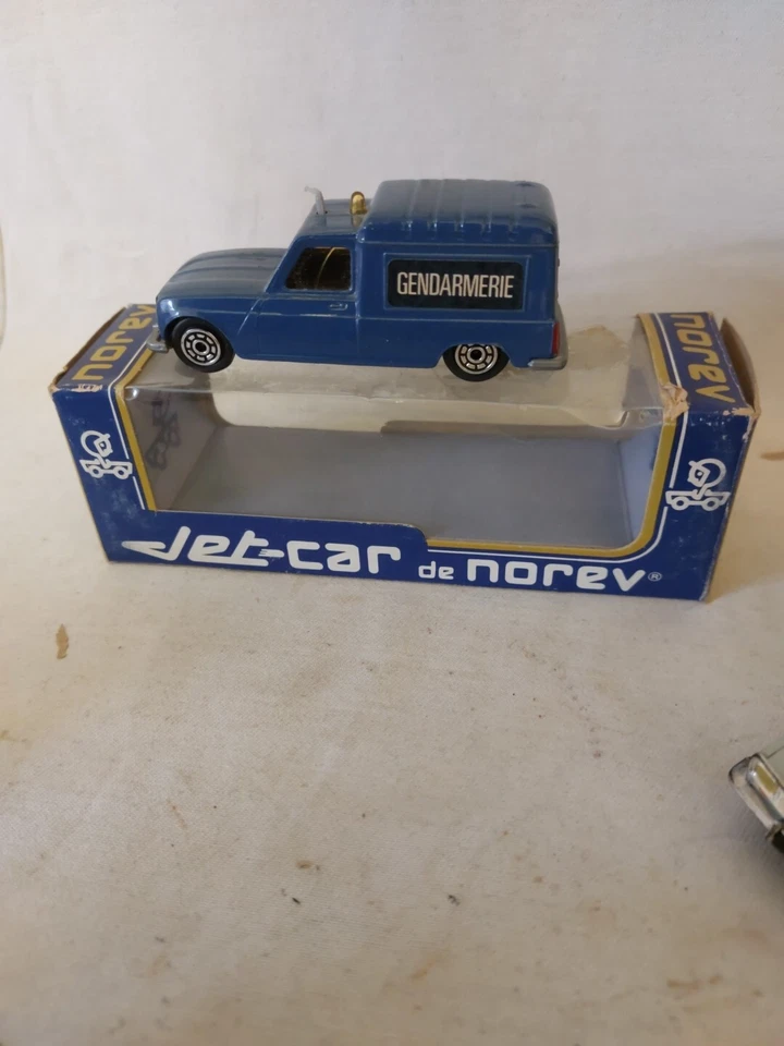 Norev plastic 1/43 Renault Estafette Fourgon 42 3 16 R4 Fourgonnette Gendarmerie - Image 3 of 4