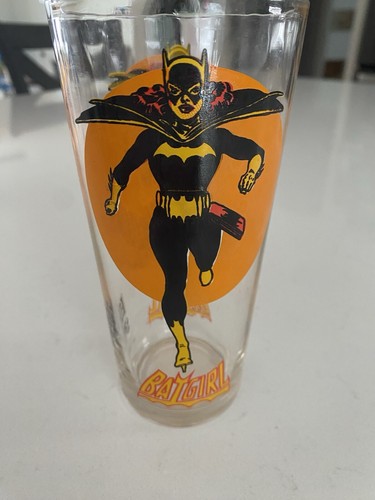 Vintage 1976 Pepsi Super Series Batgirl Glass DC Comics Rare Cup Glassware