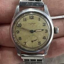 UNIVERSAL GENEVE military WATCH 32mm 15j 262 RUNS 