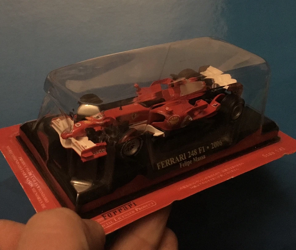 p 399 - Scala 1/43 - FORMULA 1 - FERRARI 248 F 1 di Felipe Massa (2006) - Immagine 2 di 4